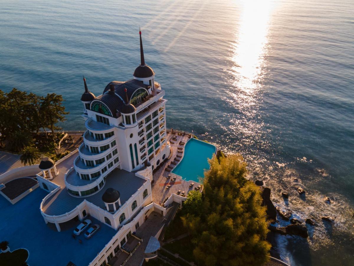 Castello Mare All Inclusive Resort Batoemi Buitenkant foto