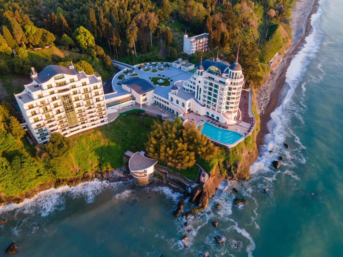 Castello Mare All Inclusive Resort Batoemi Buitenkant foto