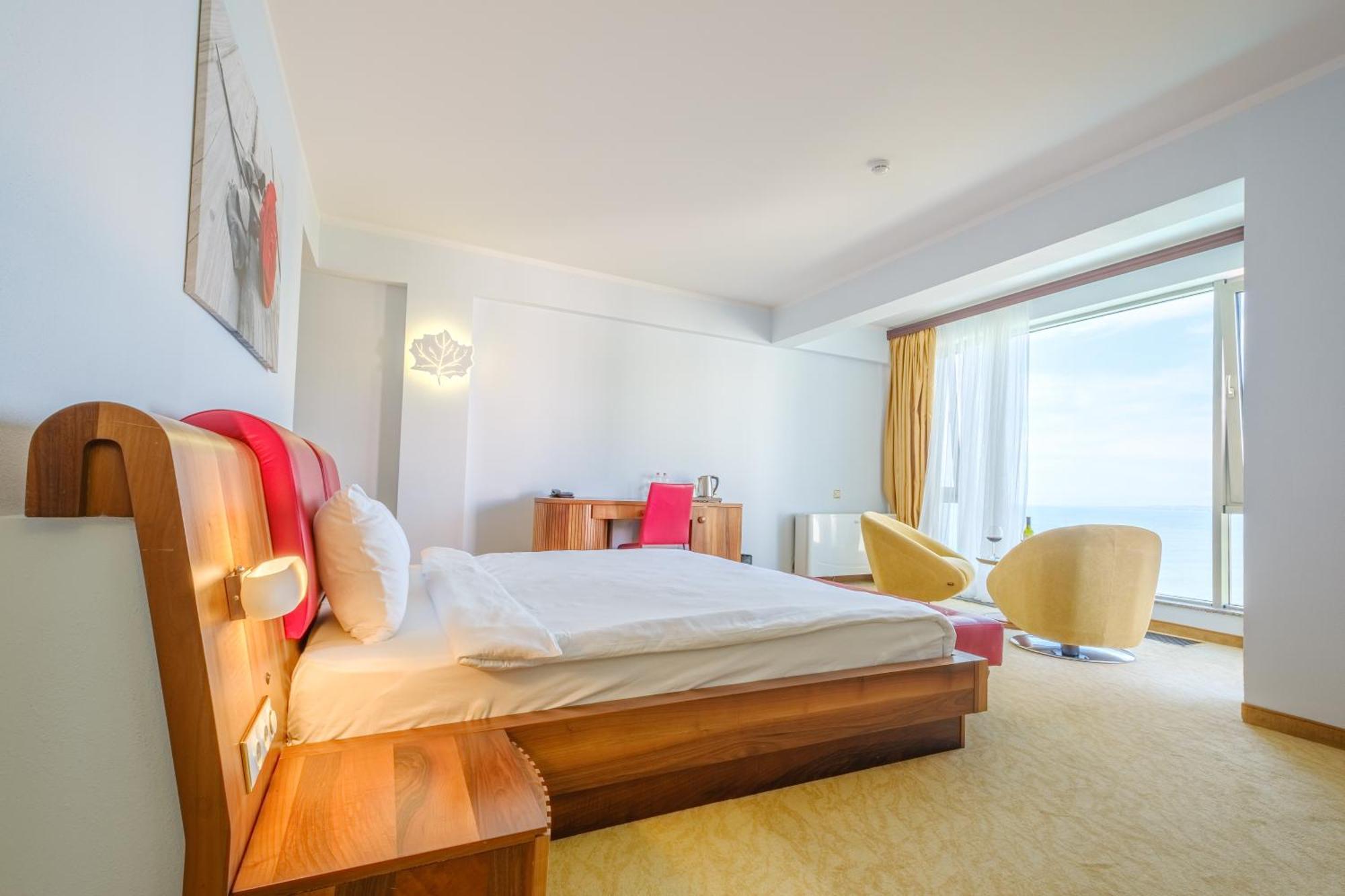 Castello Mare All Inclusive Resort Batoemi Buitenkant foto