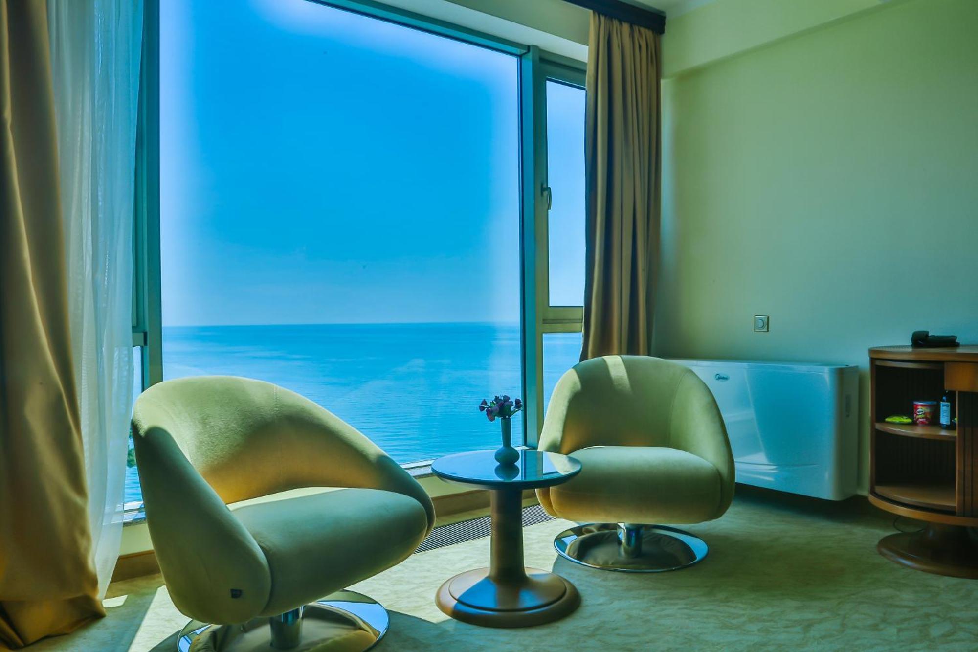 Castello Mare All Inclusive Resort Batoemi Buitenkant foto